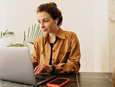 Online vs kantoor: waar vraag je best je lening aan?